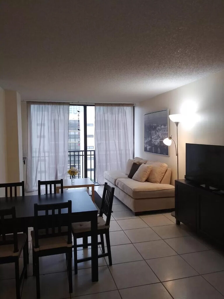 Apartment-in-Sunny-Isles-Beach-Florida-14