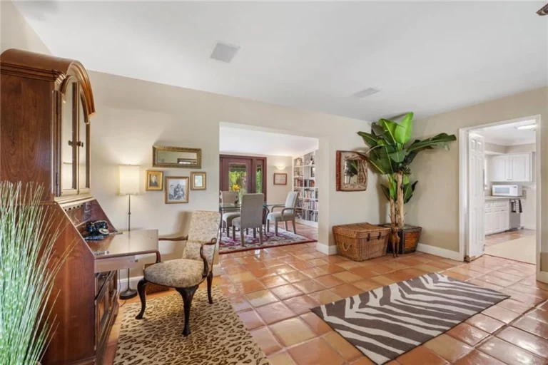 2717-ne-26th-terrace-fort-lauderdale-fl-10