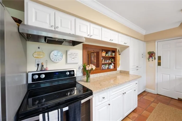 2717-ne-26th-terrace-fort-lauderdale-fl-18