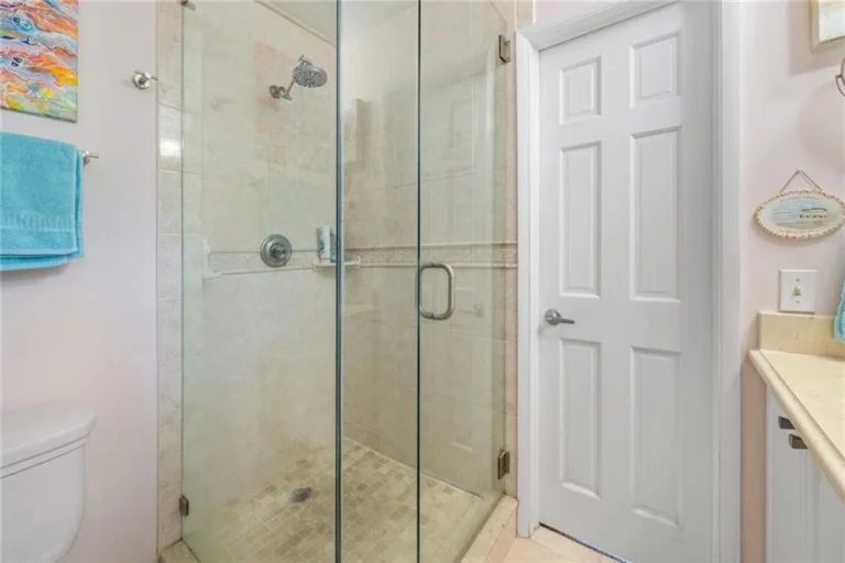 2717-ne-26th-terrace-fort-lauderdale-fl-29