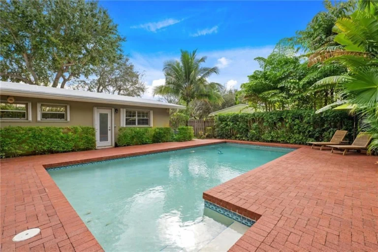 2717-ne-26th-terrace-fort-lauderdale-fl-34