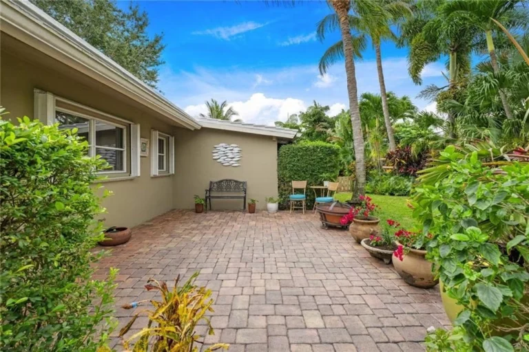 2717-ne-26th-terrace-fort-lauderdale-fl-42