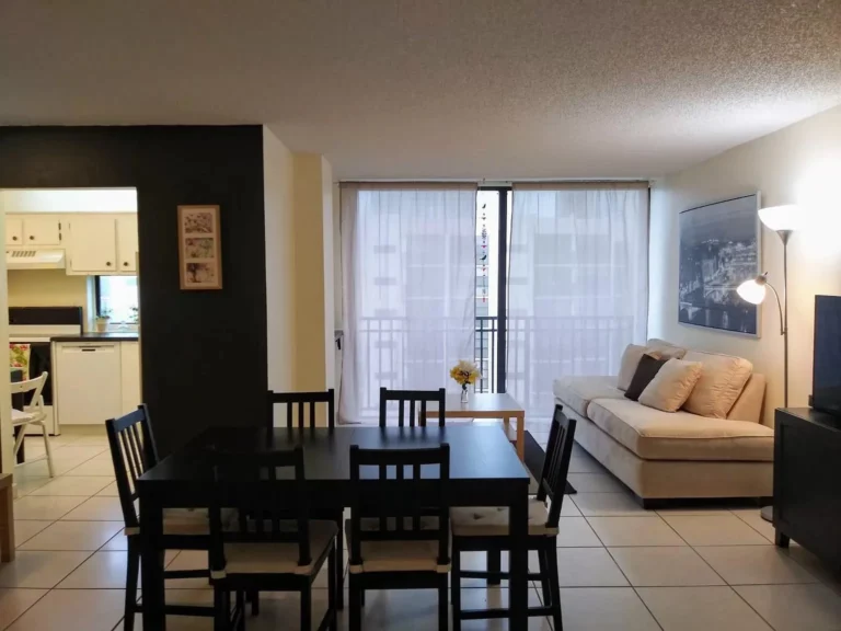 Apartment-in-Sunny-Isles-Beach-Florida-15