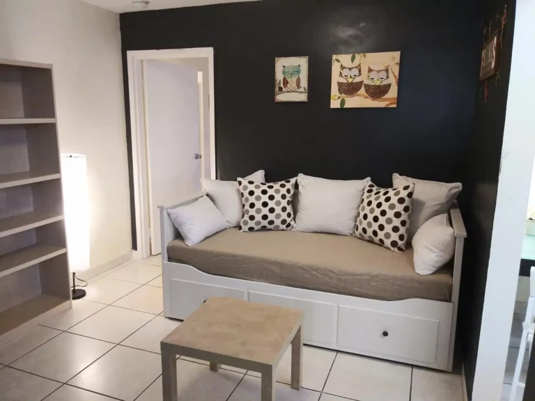 Apartment-in-Sunny-Isles-Beach-Florida-16