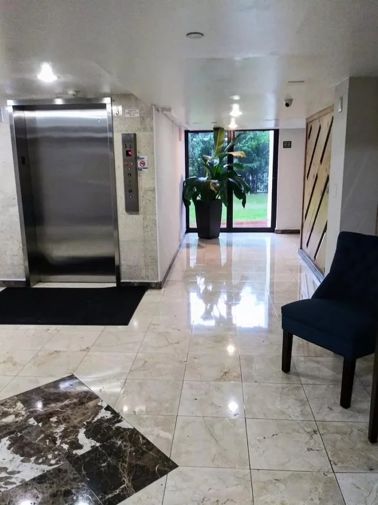 Apartment-in-Sunny-Isles-Beach-Florida-21