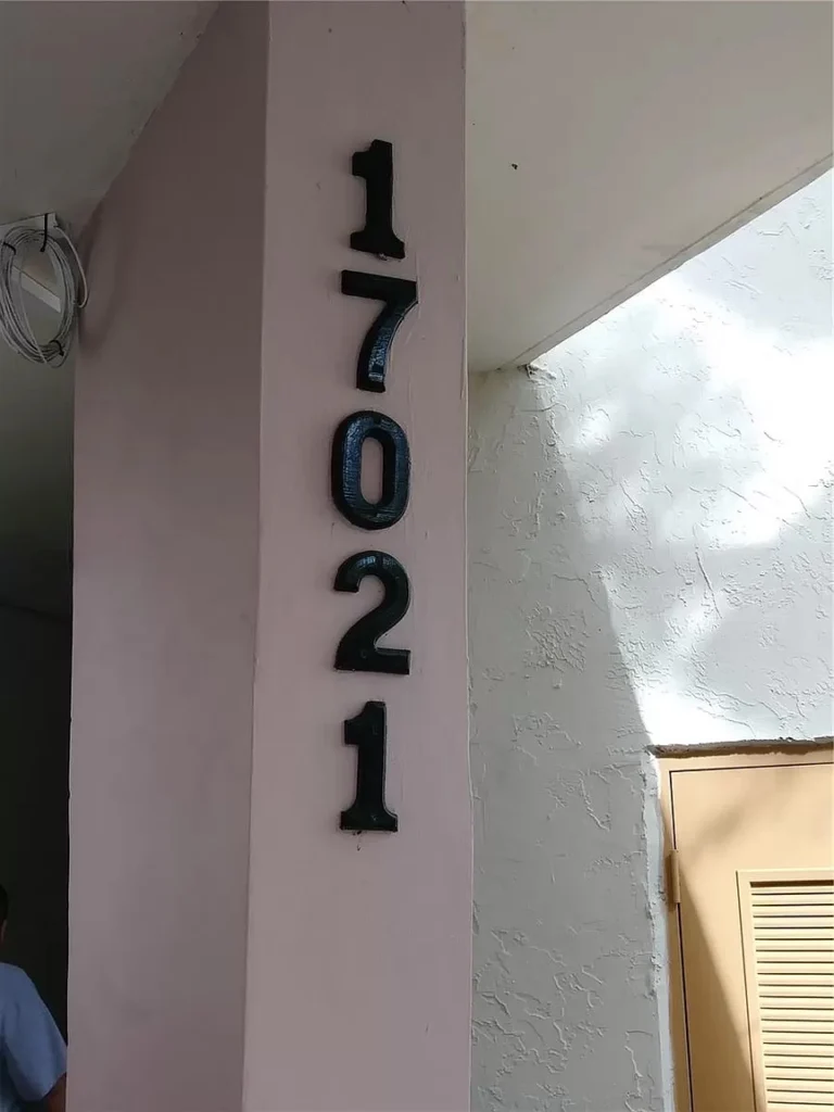 Apartment-in-Sunny-Isles-Beach-Florida-4