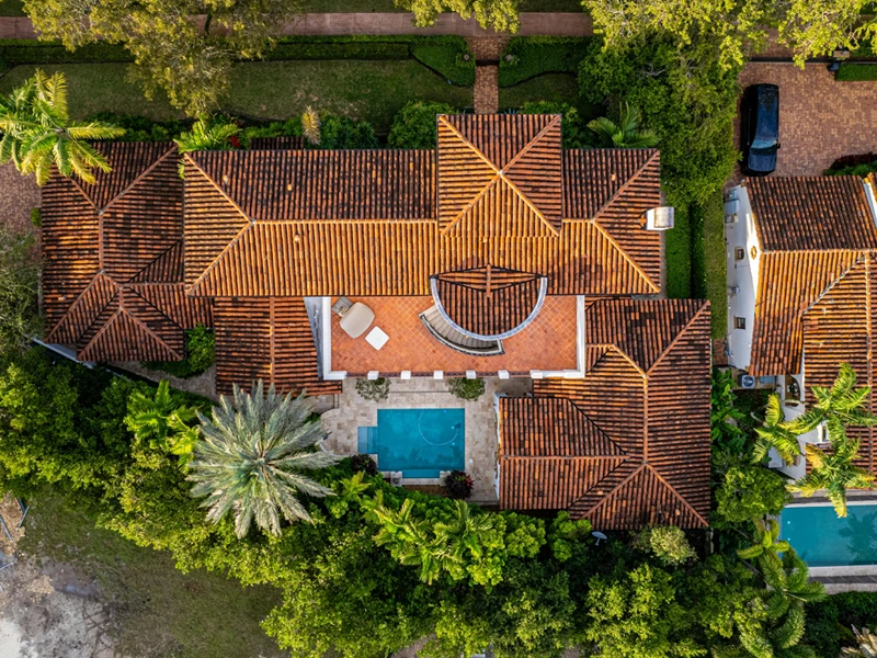 Exterior Remodeling in Harbour Village Coastal Curb Appeal & Weather-Resistant Upgrades