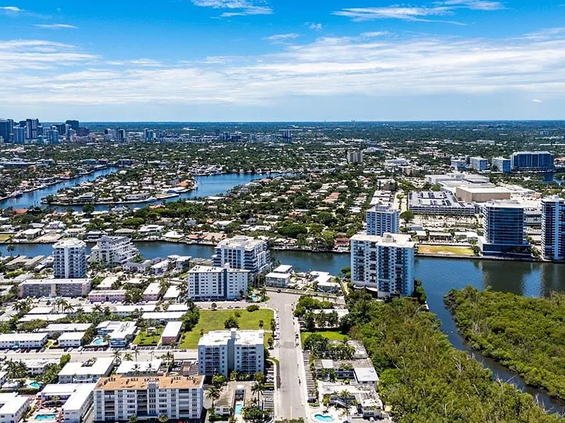 Smart Home Upgrades in Harbour Village Coastal Automation for Comfort & Security