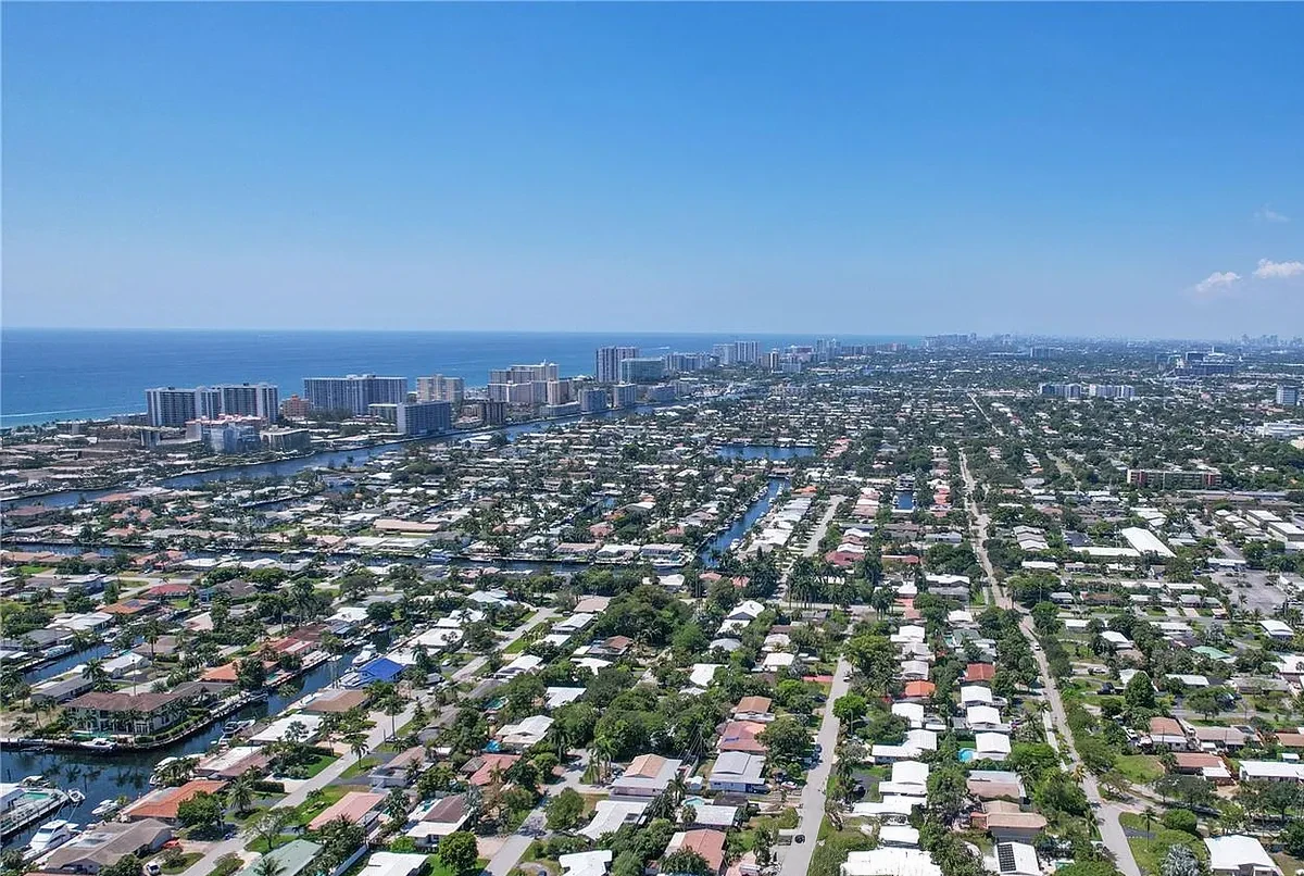 Waterfront & Luxury Homes in Pompano Beach