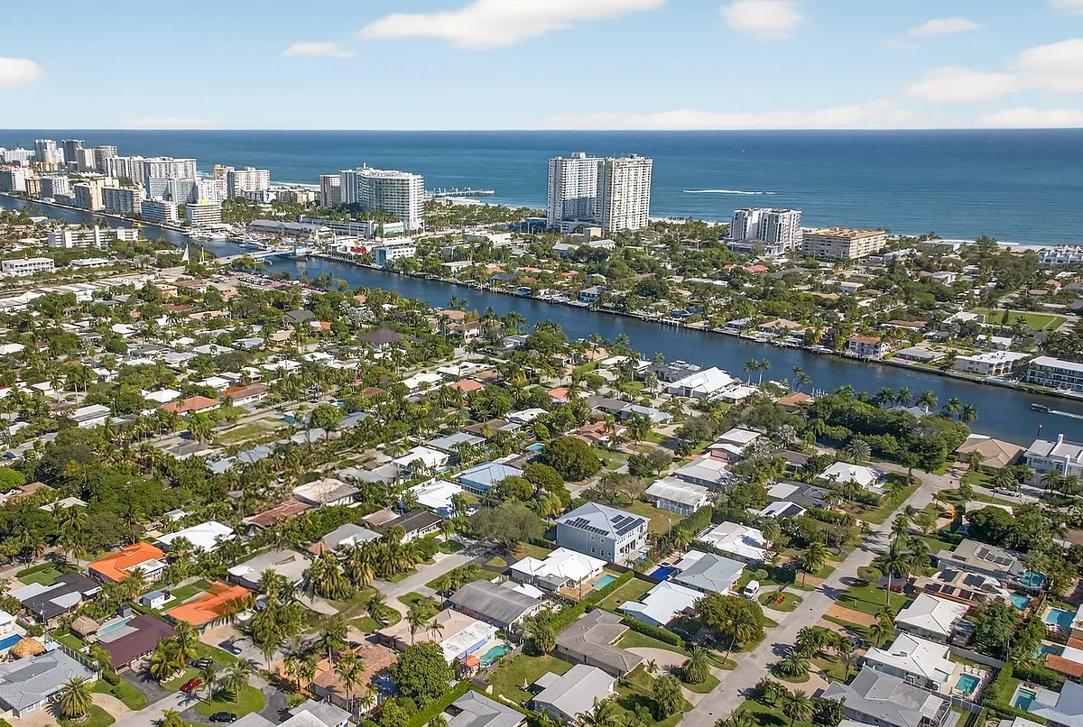 Waterfront & Luxury Homes in Pompano Beach
