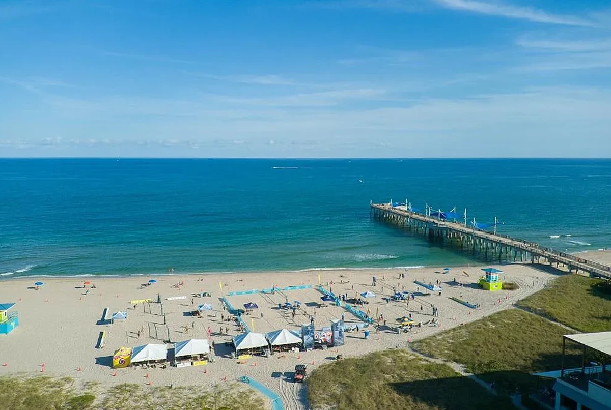 Waterfront & Luxury Homes in Pompano Beach