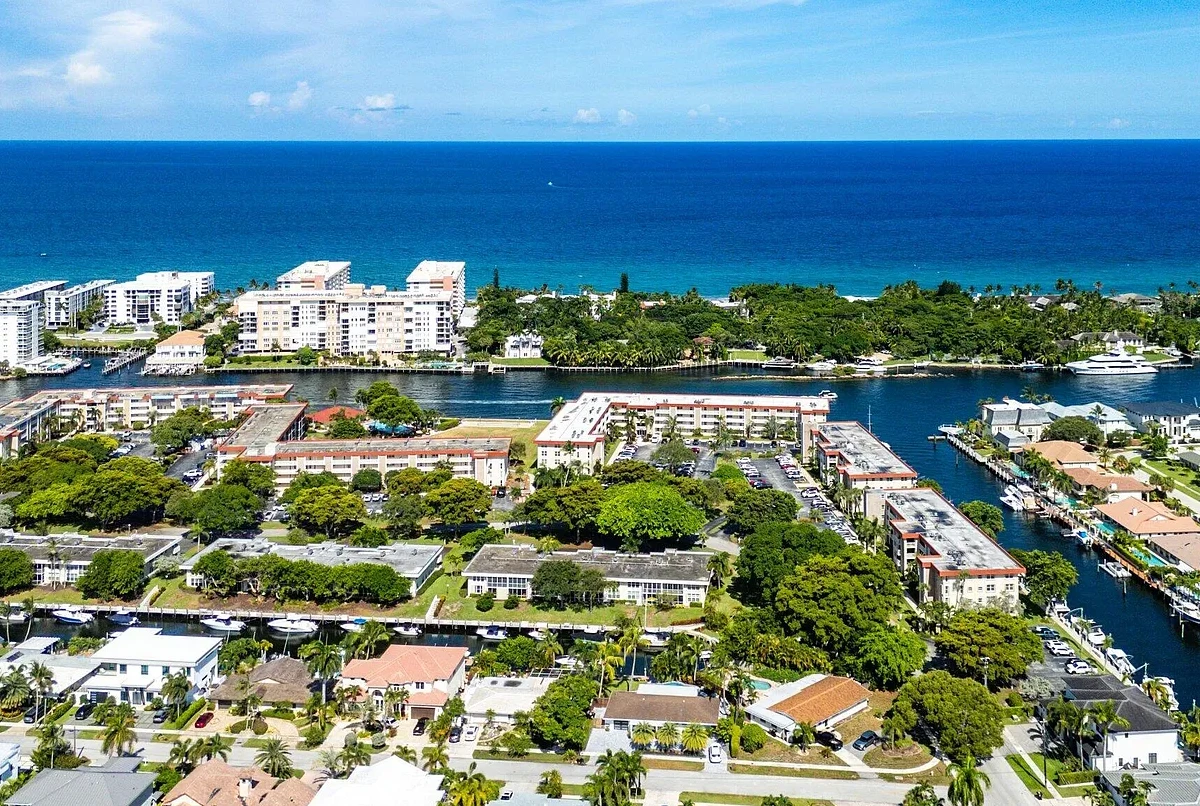 Is Lighthouse Point a Good Place to Live Coastal Luxury Living Guide